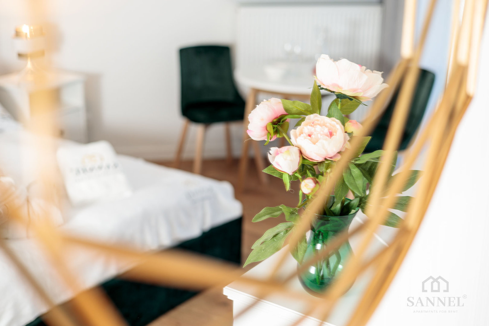 GOLDEN MIRROR Apartment